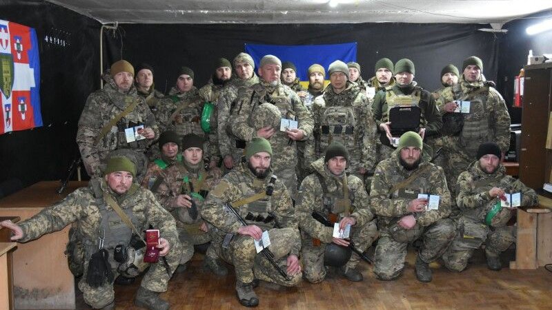 Генерал-полковник Сирський нагородив воїнів 100-ї обр ТрО