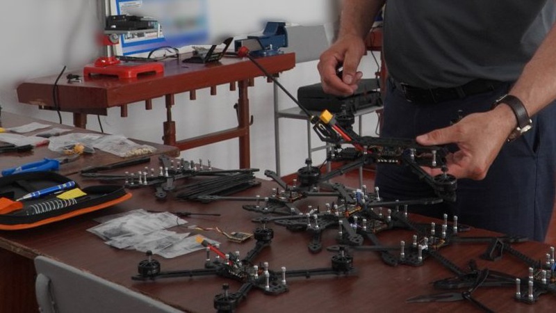 Готуються нищити ворога: на Волині виготовляють дрони-камікадзе