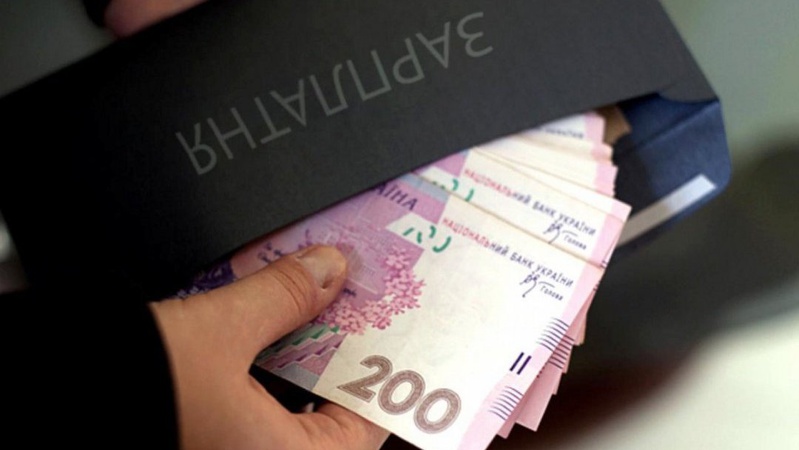 Середньомісячна зарплата на Волині майже на 20% нижча, ніж в Україні