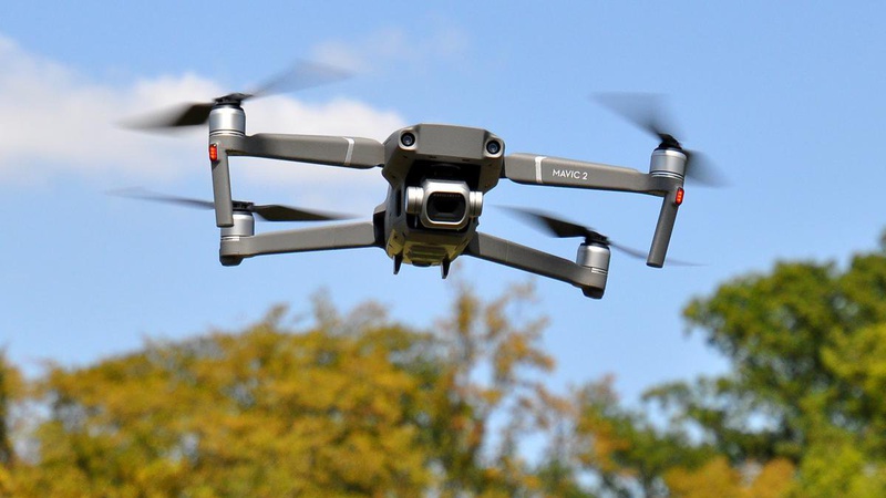 Лучанка подарує українським військовим квадрокоптер