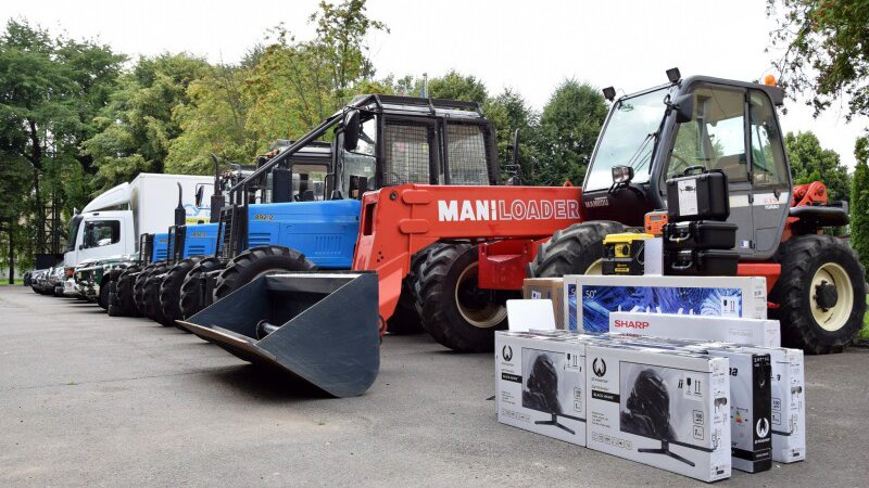 Волинським прикордонникам передали легкові та вантажні автомобілі