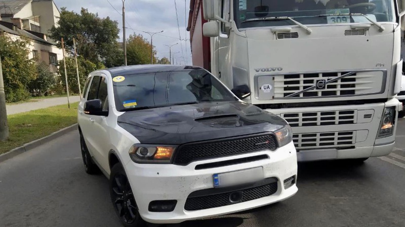 У Луцьку не розминулися вантажівка та кросовер