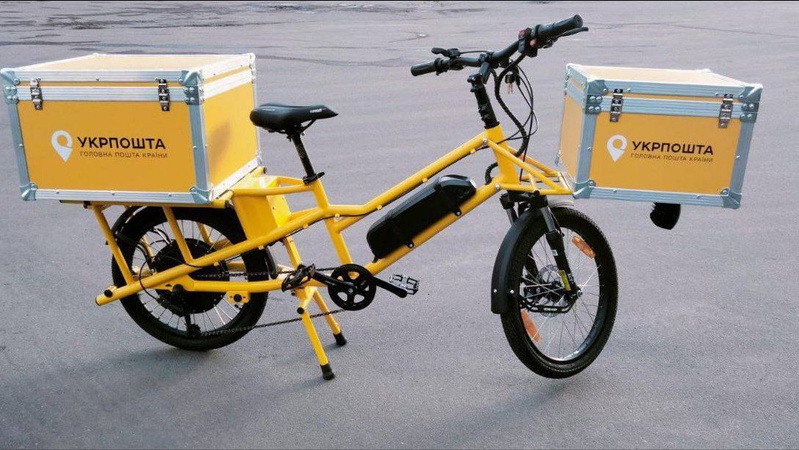 «Укрпошта» запустила пілотний проект «Листоноші на електробайках»