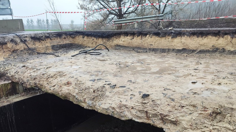 У Луцькому районі ремонтують шестиметровий залізобетонний міст