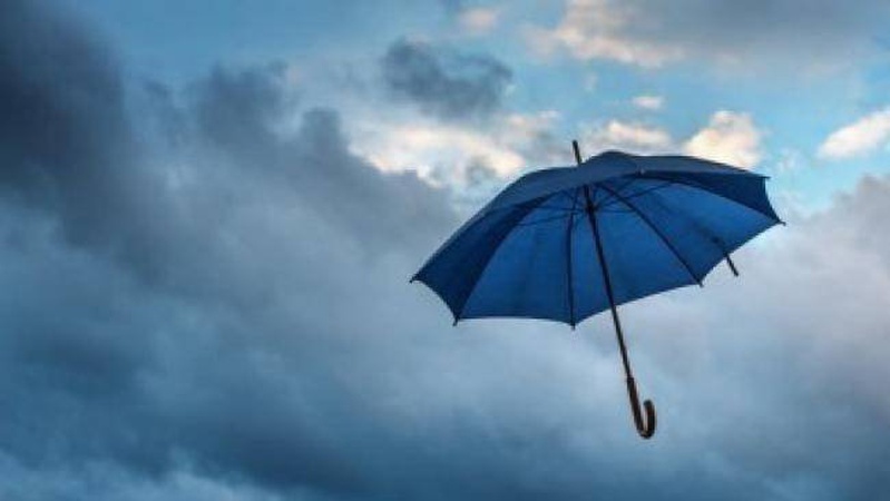 Дощ та сильний вітер: прогноз погоди на 6 лютого