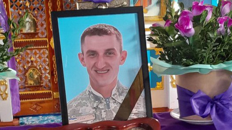 На Волині в останню дорогу провели Героя Олександра Грисюка. ФОТО