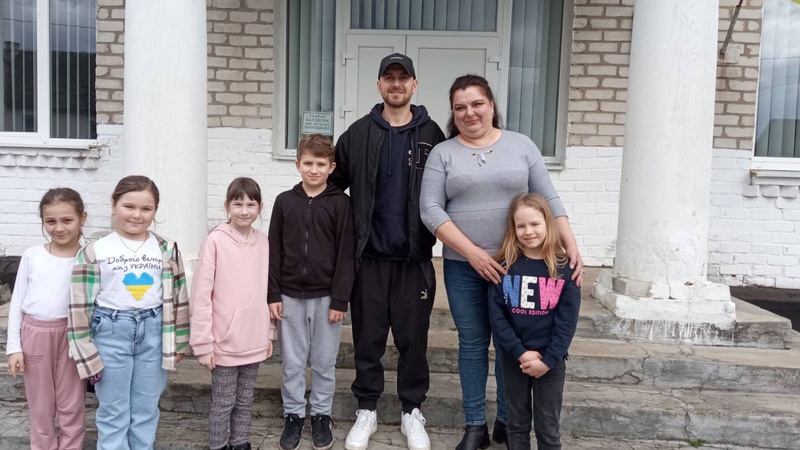 Сопілкар з гурту Kalush Orchestra побував у музичній школі на Волині, де колись навчався