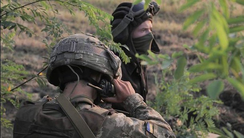 На Донбасі окупанти 18 разів зірвали «тишу», шестеро бійців поранені, четверо - травмовані