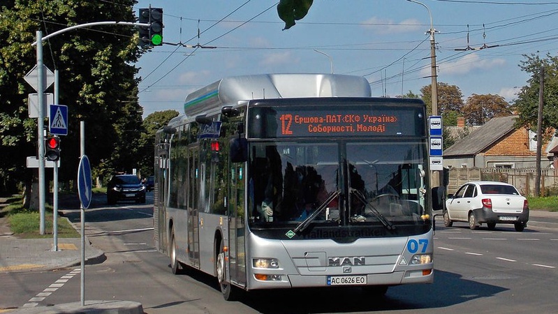 У Луцьку з жовтня вартість проїзду в маршрутках піднімуть до 8 гривень