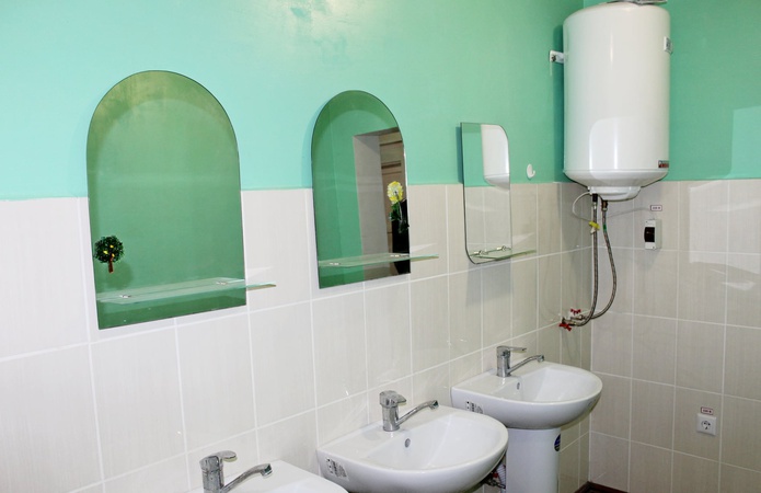 На території волинської лікарні облаштували кімнати для проживання медиків