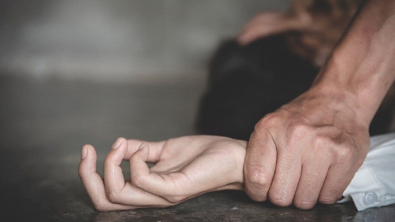 В Ізюмі росіяни зґвалтували дівчинку та відрізали статеві органи підлітку, а потім стратили їх