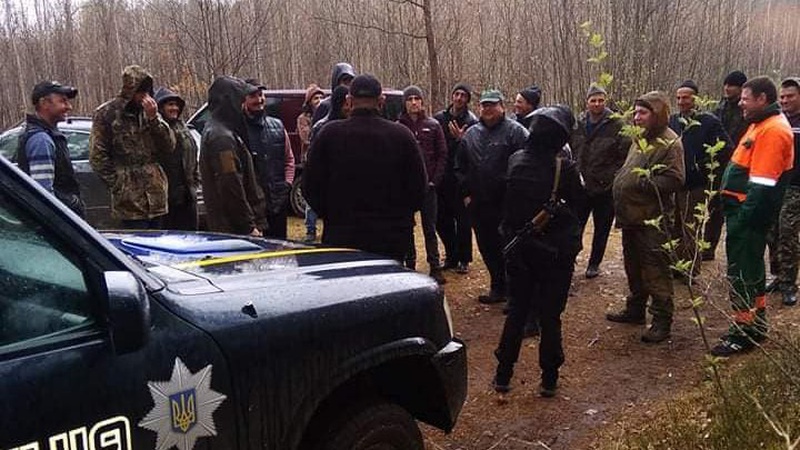 На Волині місцеві жителі протестують проти вирубки лісу
