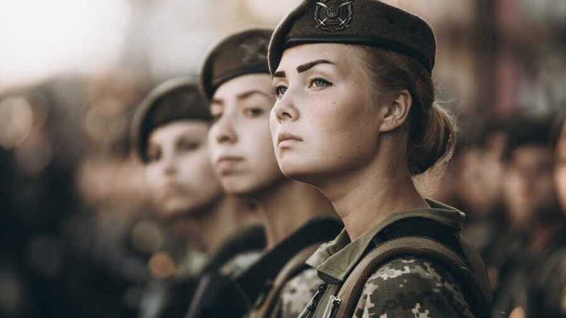 Рашистські пропагандисти поширюють фейк про мобілізацію жінок до лав ЗСУ