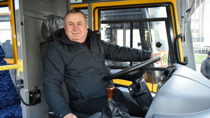 Автопарк Волині поповнився трьома шкільними автобусами