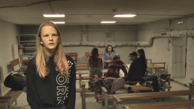 У Луцьку учні під час повітряної тривоги вчать колядки до Різдва