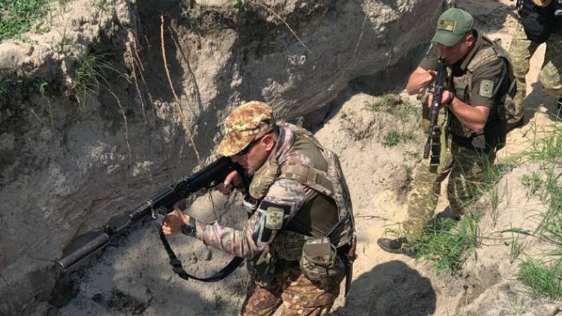 Інструктор зі США тренує прикордонників на Волині. ФОТО