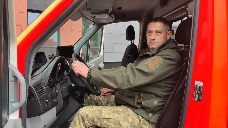 Бійцям волинської бригади передали реанімобіль