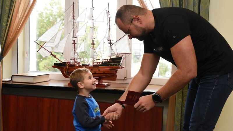 У Луцьку родичам загиблих захисників вручили державні нагороди