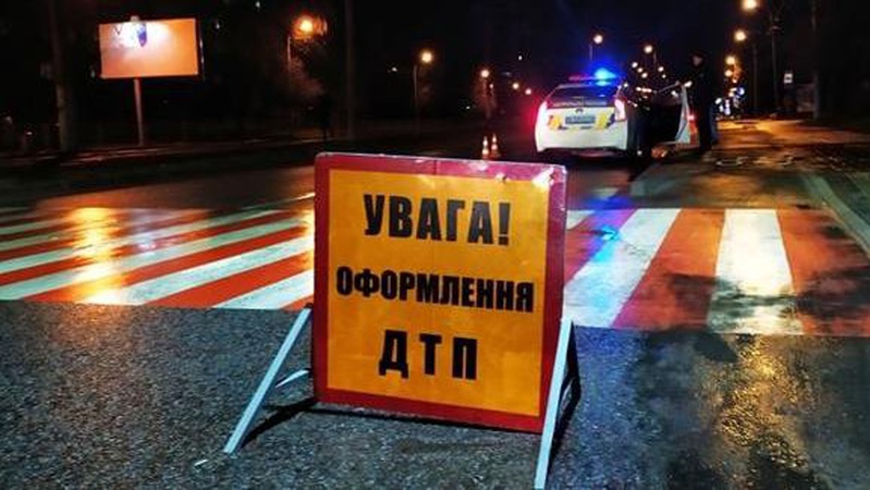 У Луцьку на переході «Renault» збив чоловіка