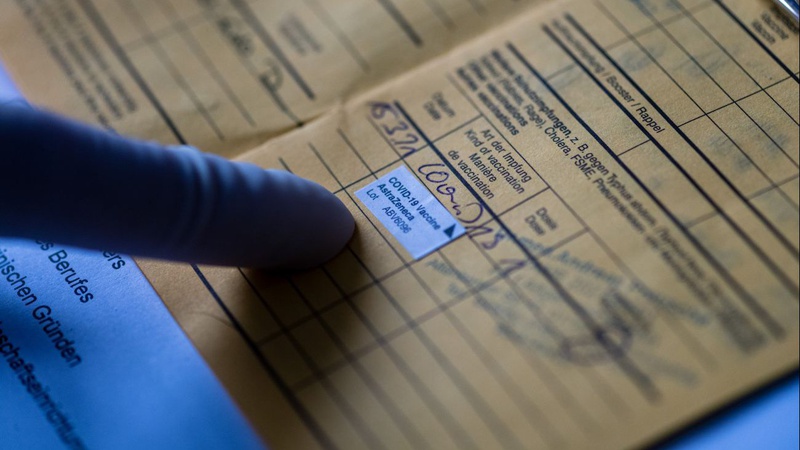 Повідомили, скільки освітян на Волині досі відсторонені через відсутність ковід-сертифікатів