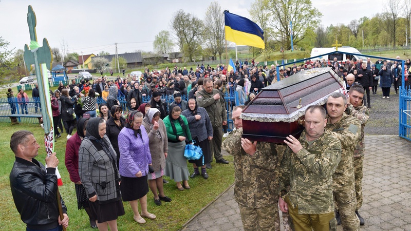 На Волині поховали загиблого воїна Віталія Макарчука