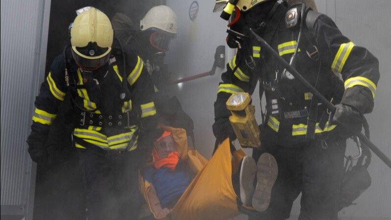 У Луцькому районі на території виробничого підприємства працювали рятувальники. ФОТО