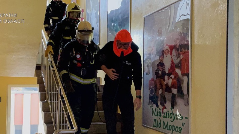 У Ковелі рятувальники виводили з приміщення людей: що сталося
