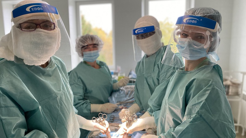 Волинські медики видалили жінці 30-кілограмову злоякісну пухлину. ФОТО 18+