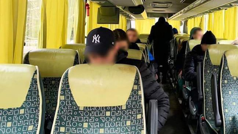 Хмельничанин допомагав чоловікам втікати з країни, заробляючи на цьому