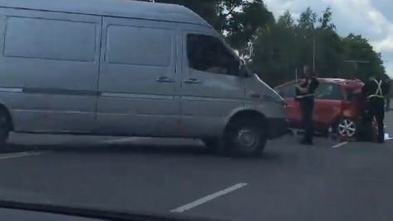 Поблизу Луцька бус «Мерседес» розтрощив легковик