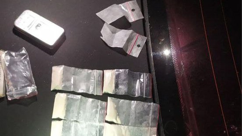 У Луцьку копи спіймали наркомана і розповсюджувача дурману