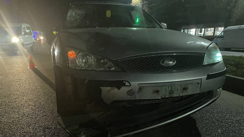 У Луцьку Ford Mondeo на смерть збив пішохода, який переходив дорогу на «червоний»