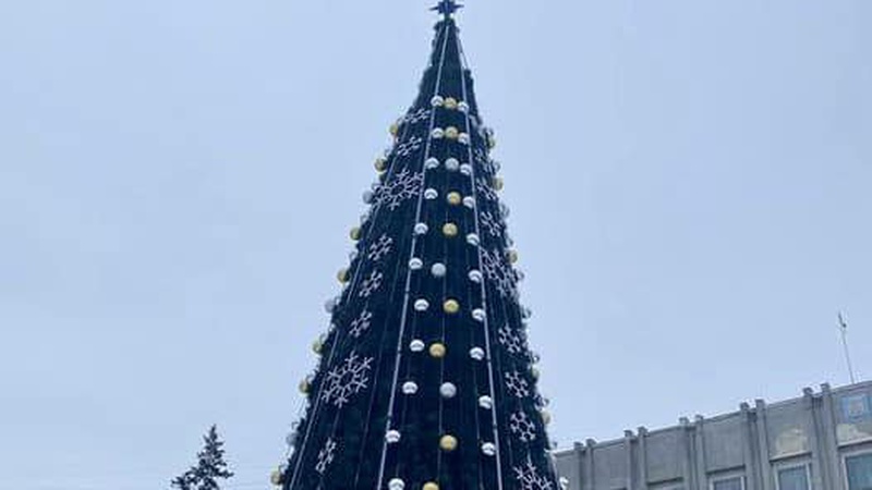 У місті на Волині цьогоріч не будуть встановлювати ялинку