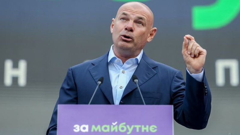 Група Палиці хоче повернути мажоритарку. Арахамія каже, що «слуги» підтримають