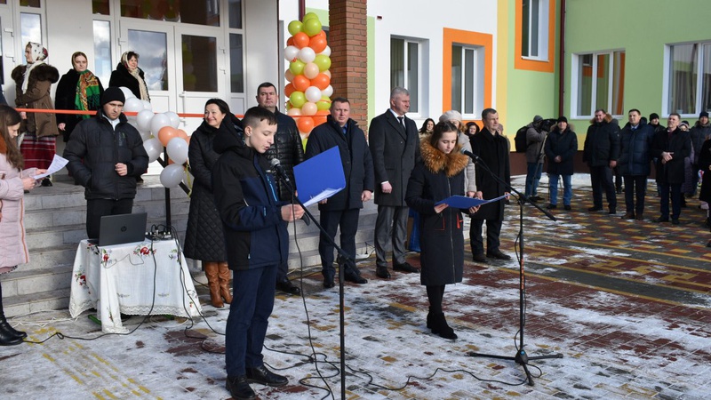 У селі на Волині відкрили недороблену школу. ФОТО. ВІДЕО