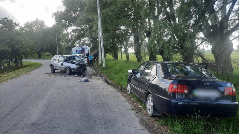 На Волині – аварія з трьома постраждалими. ФОТО