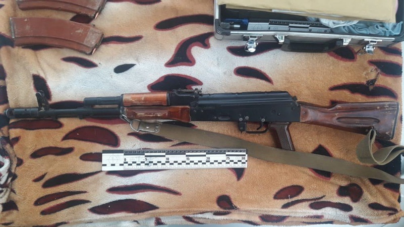 На Камінь-Каширщині з автомобіля волинянина вилучили автомат, гранати та набої