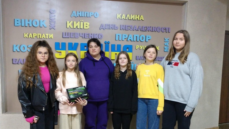 Камінь-каширські школярі придбали для військових прилад нічного бачення