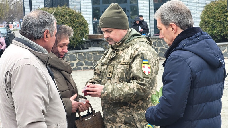 У місті на Волині рідним полеглих Героїв вручили їхні державні нагороди