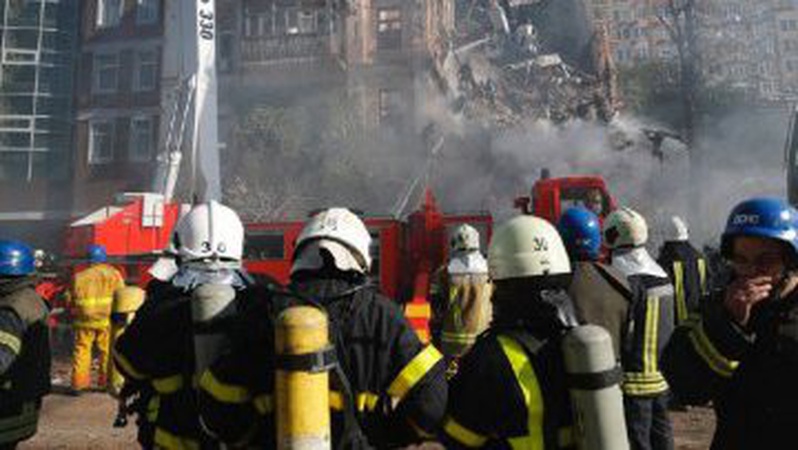 Внаслідок ворожої атаки дронами по Києву загинуло четверо людей