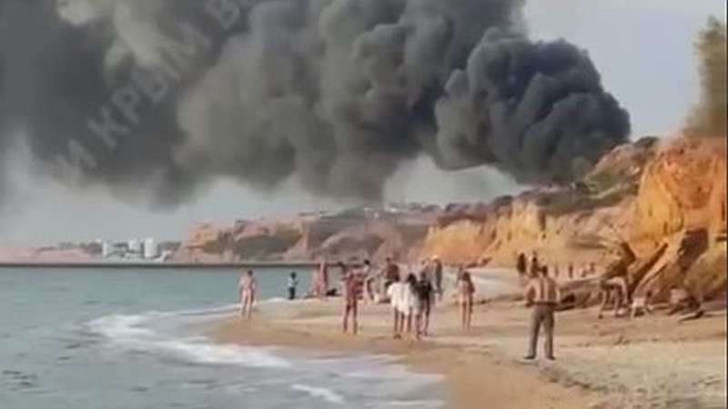 У Севастополі на аеродромі «Бельбек» вибухи, окупанти заявили про загоряння літака