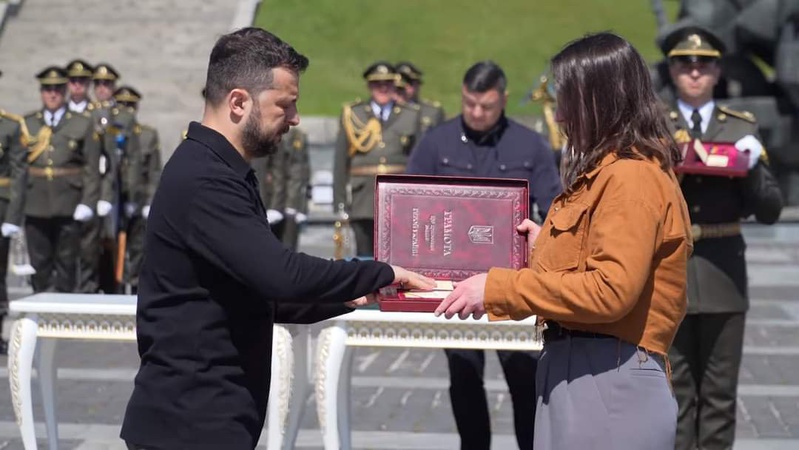 Сім’ї полеглого Героя з Волині Президент вручив орден воїна «Золота Зірка»