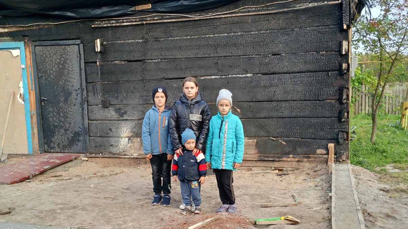 На Волині вогонь залишив без даху над головою багатодітну сім’ю: потрібна допомога