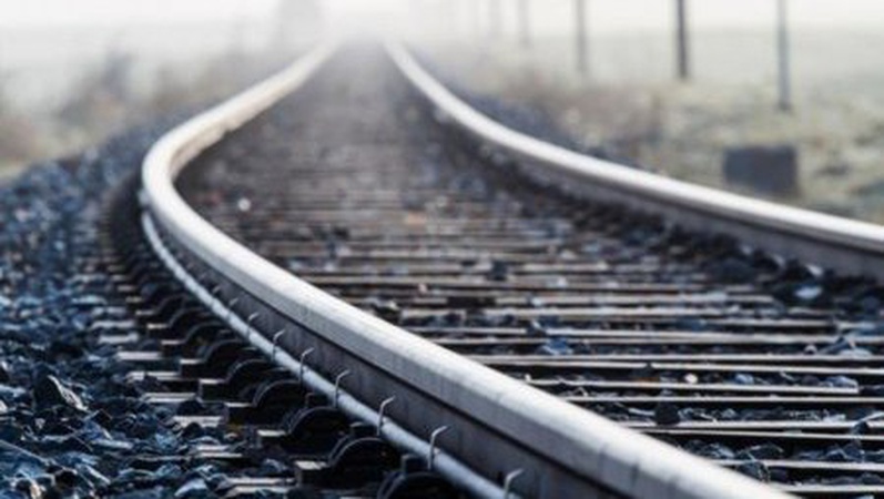 У Луцькому районі на залізничній колії виявили чоловіка без свідомості, він ледве не замерз