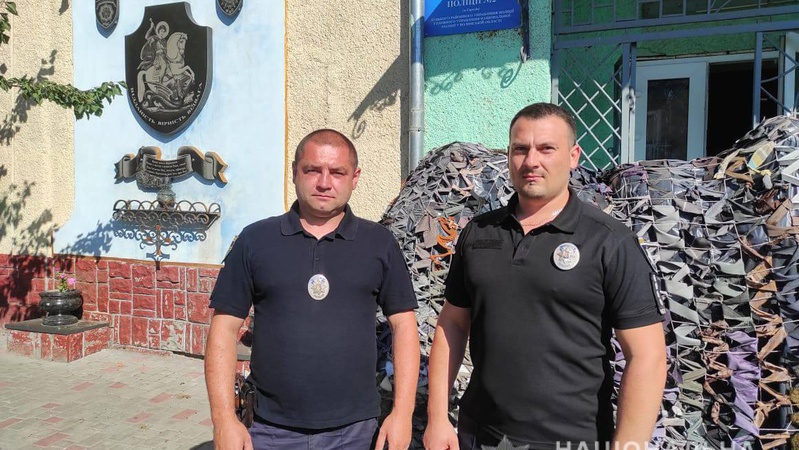 На Волині поліцейські врятували жінку із задимленого будинку