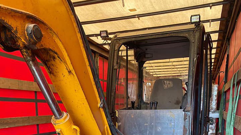 Через волинську митницю хотіли незаконно провезти екскаватор