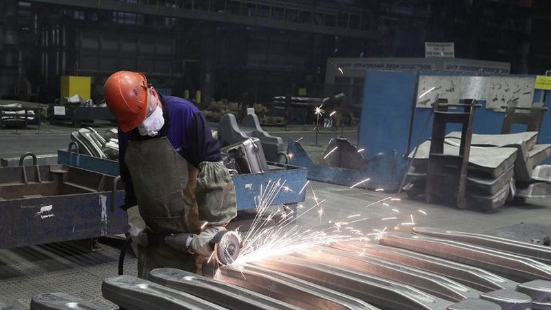 ЄС в останню мить прибрав із санкційного списку найбільшого виробника титану з РФ – ЗМІ