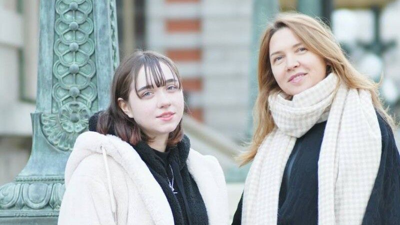 Лучанка пропагує в Японії українську калину й Ліну Костенко