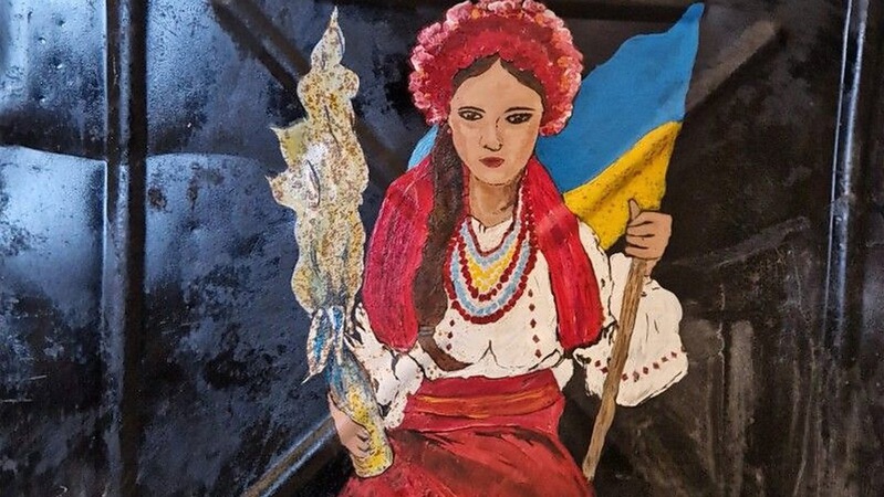 Юні художники з Волині розмалювали уламки ракет: роботи презентували у Вільнюсі