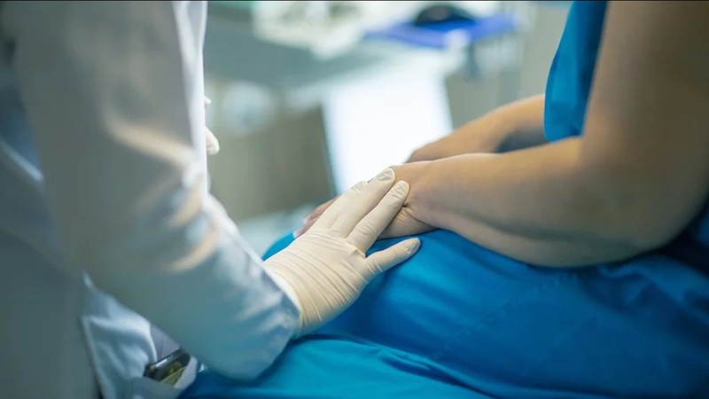 Пацієнт луцької лікарні звинуватив у крадіжці жінку, яка вночі обходила палати